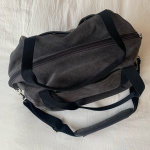 Lo & Sons Catalina Deluxe Small Midnight Ash